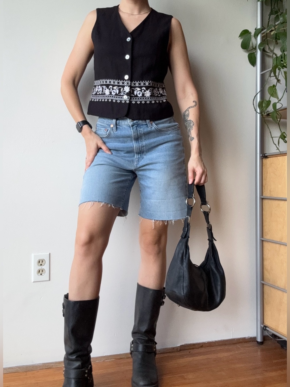 Talbots black linen embroidered cropped vest
